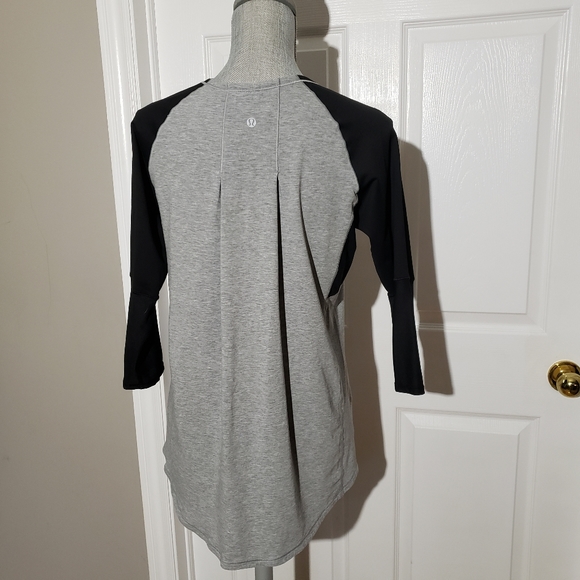 LULULEMON clip in long sleeve - Picture 3 of 4